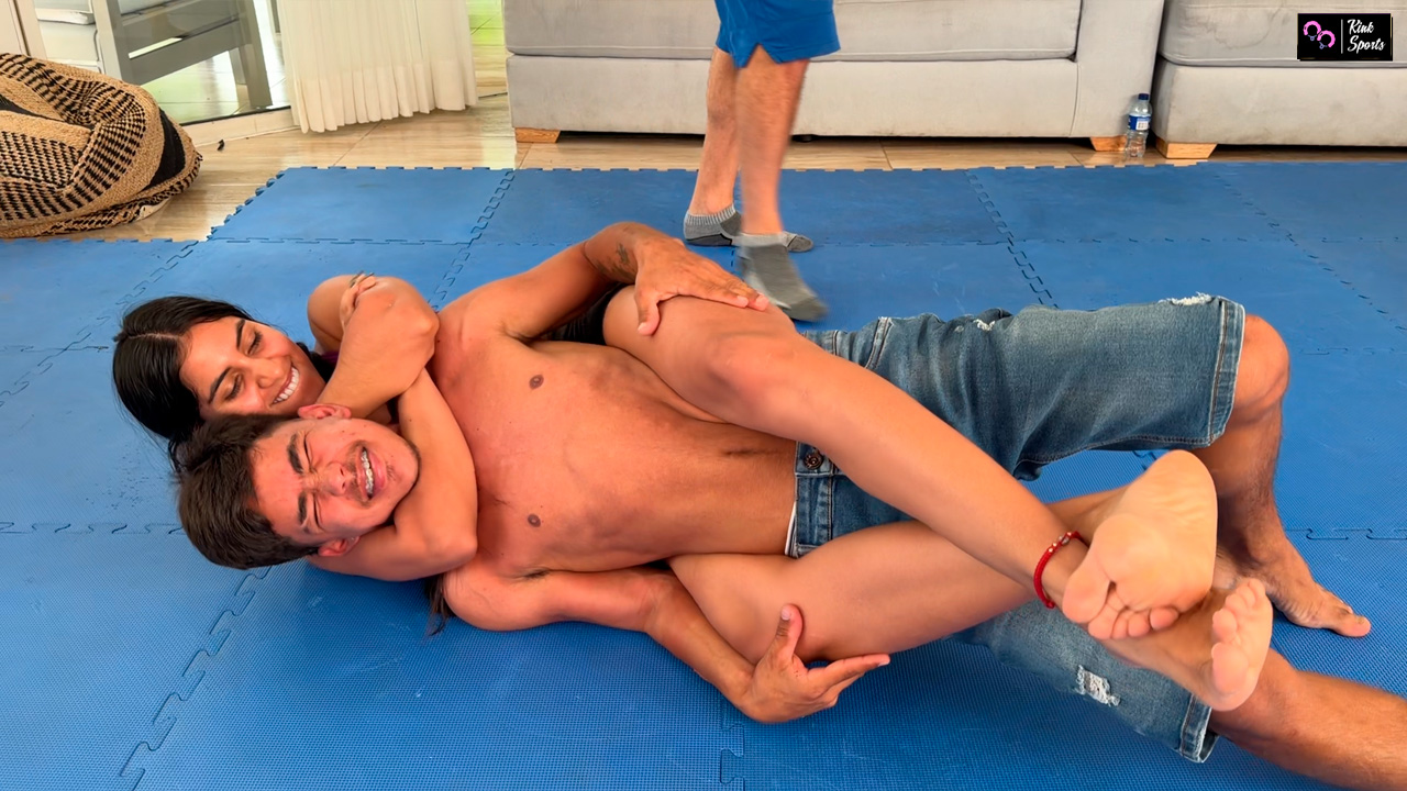 Pauline vs Jose - Wrestling - Image 6